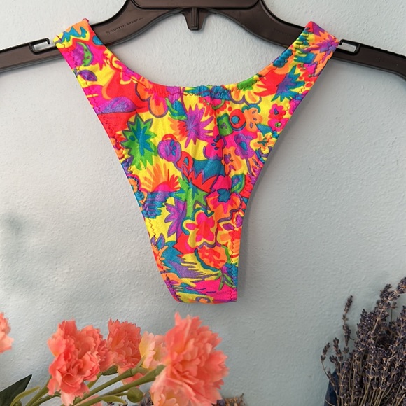 HEAVY MANNERS SIGNED, SEALED, DELIVERED BIKINI - Picture 10 of 16